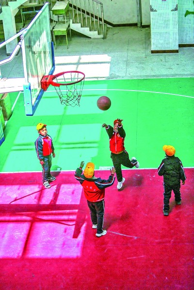 燃竞技体育之火 圆乡村少年之梦